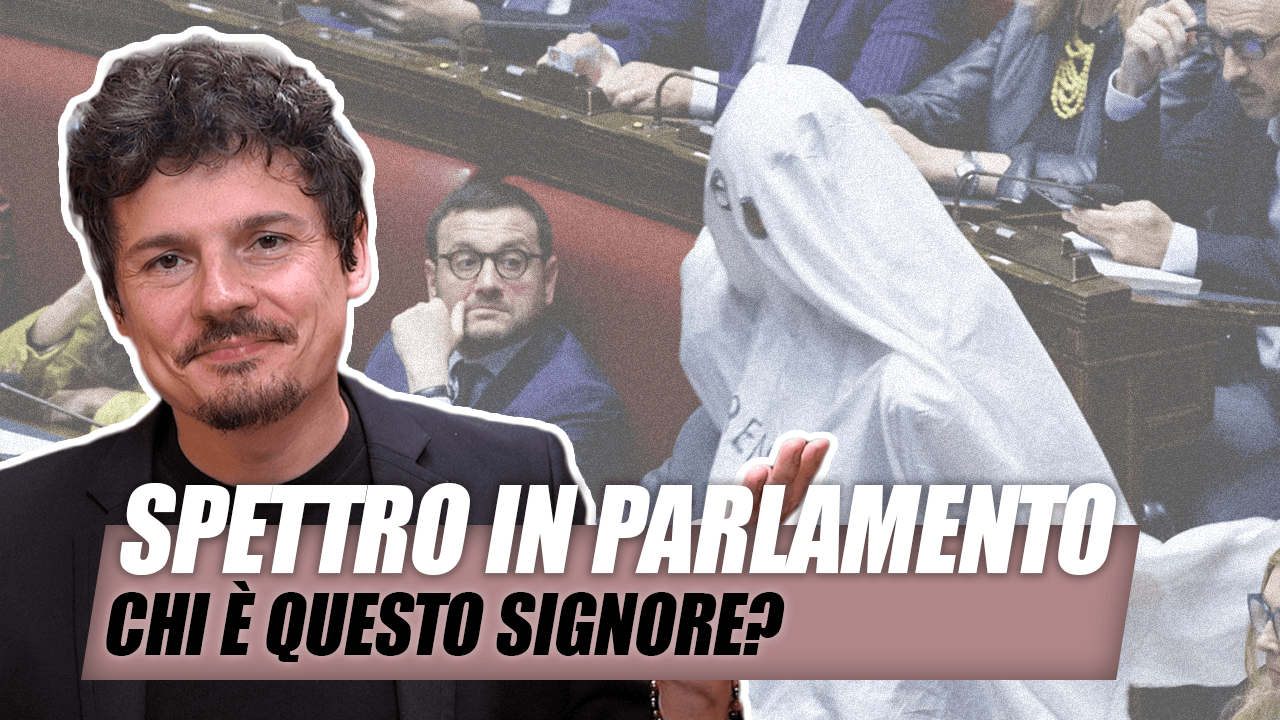 Vestirsi da fantasma in Parlamento è una buona idea? Perché è successo